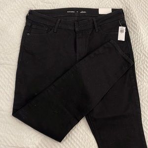 NWT Mid-Rise Rockstar Super Skinny Black Denim